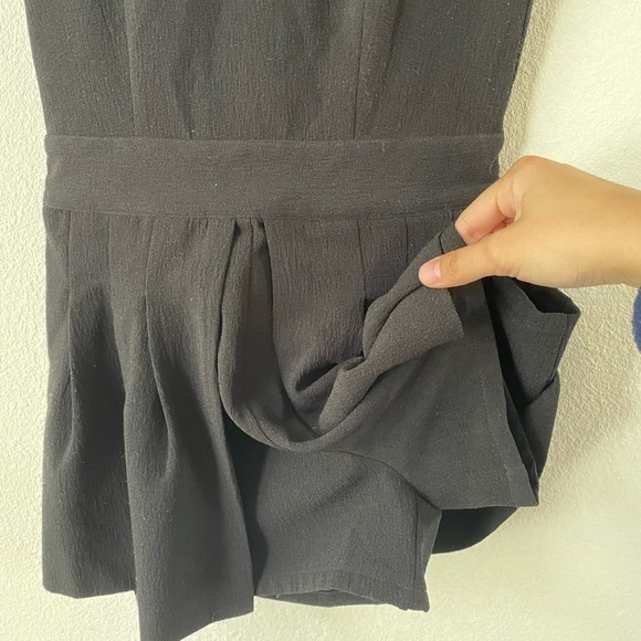 Lovers + Friends black square neck short romper - Picture 7 of 10